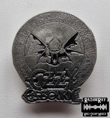 OZZY OSBOURNE - Bat --- Metal Pin.JPG