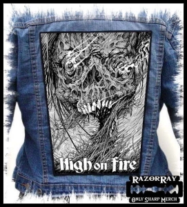Ekran HIGH ON FIRE - Skull Thunder