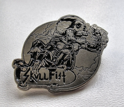 SKULL FIST --- metal pin.JPG