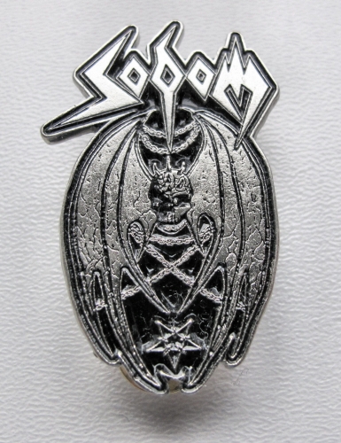 SODOM - Demonized --- metal pin.JPG