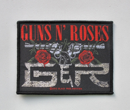 GUNS N ROSES - Guns ---- patch.JPG