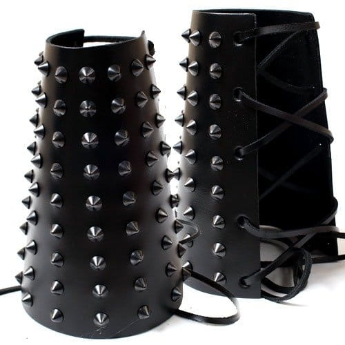 pol_pl_karwasz-CONE-STUD-9-RZEDOWY-black-114646_1.jpg