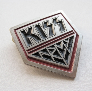 KISS - Kiss Army -- Metal Pin  