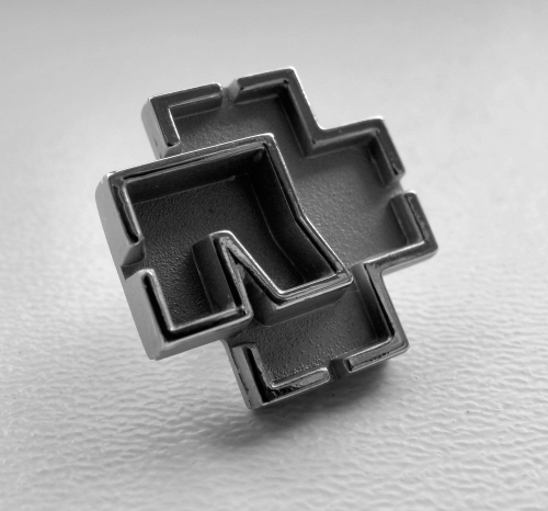 RAMMSTEIN -- metal pin.JPG