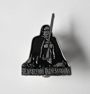 Przypinka MAYHEM - De Mysteriis Dom Sathanas