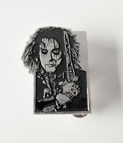 ALICE COOPER --- metal pin.JPG