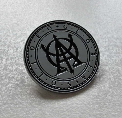 MANBRYNE - Gloria Soli Deo -- metal pin.JPG