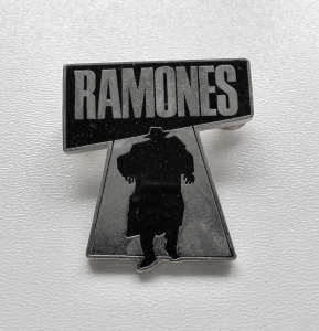 RAMONES - Pleasant Dreams  -- Metal Pin 