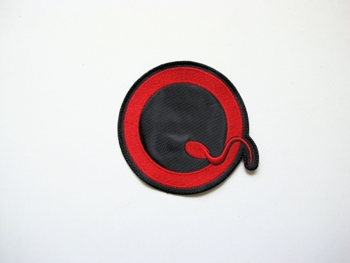 QUEENS OF THE STONE AGE-- Embroidered Patch.JPG