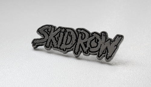 SKID ROW -- metal pin.JPG
