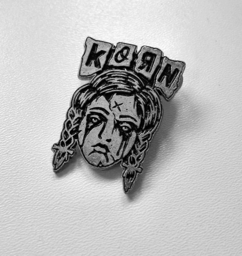 KORN - Face -- metal pin.JPG