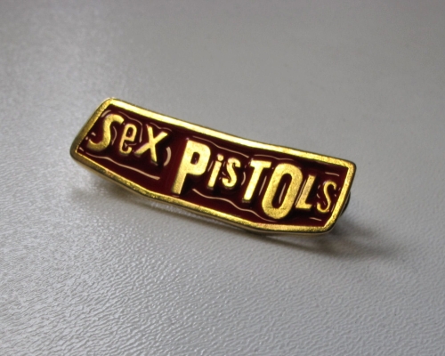 SEX PISTOLS - Logo [gold&amp;red] -- metal pin.JPG