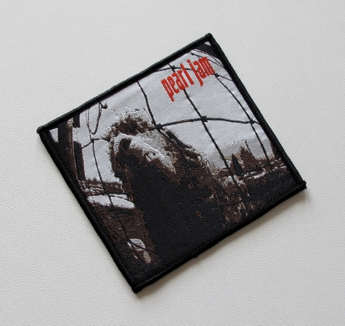 PEARL JAM - Vs -- Woven Patch.JPG