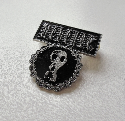 REVENGE - Gas Mask -- metal pin.JPG