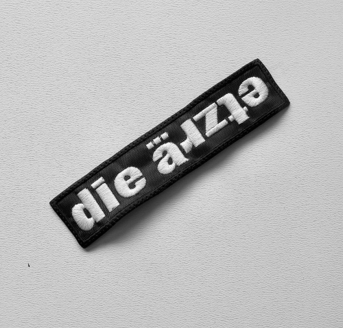 DIE ARZTE - Logo [white] --- Embroidered Patch.JPG