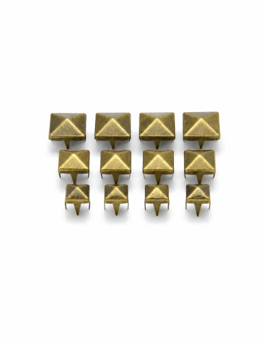 Metal Studs - Pyramids [antic gold] [50 pcs].png